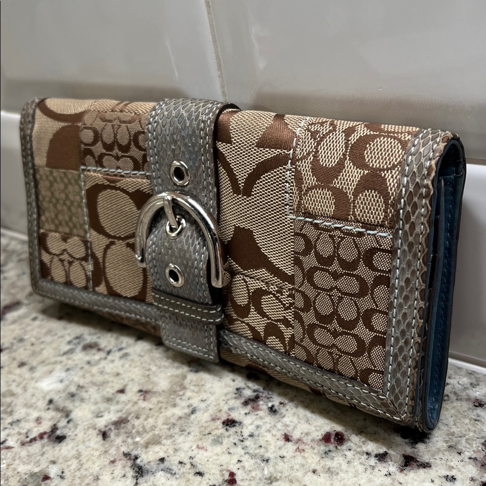 Coach Vintage Patchwork Soho Wallet EUC - image 2